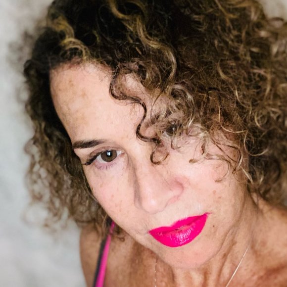 Meet your Posher, Leanne - Picture 1 of 1